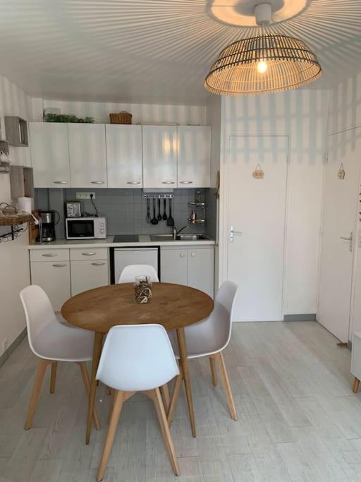 Houlgate Souplex 50M Plage Et Commerces エクステリア 写真